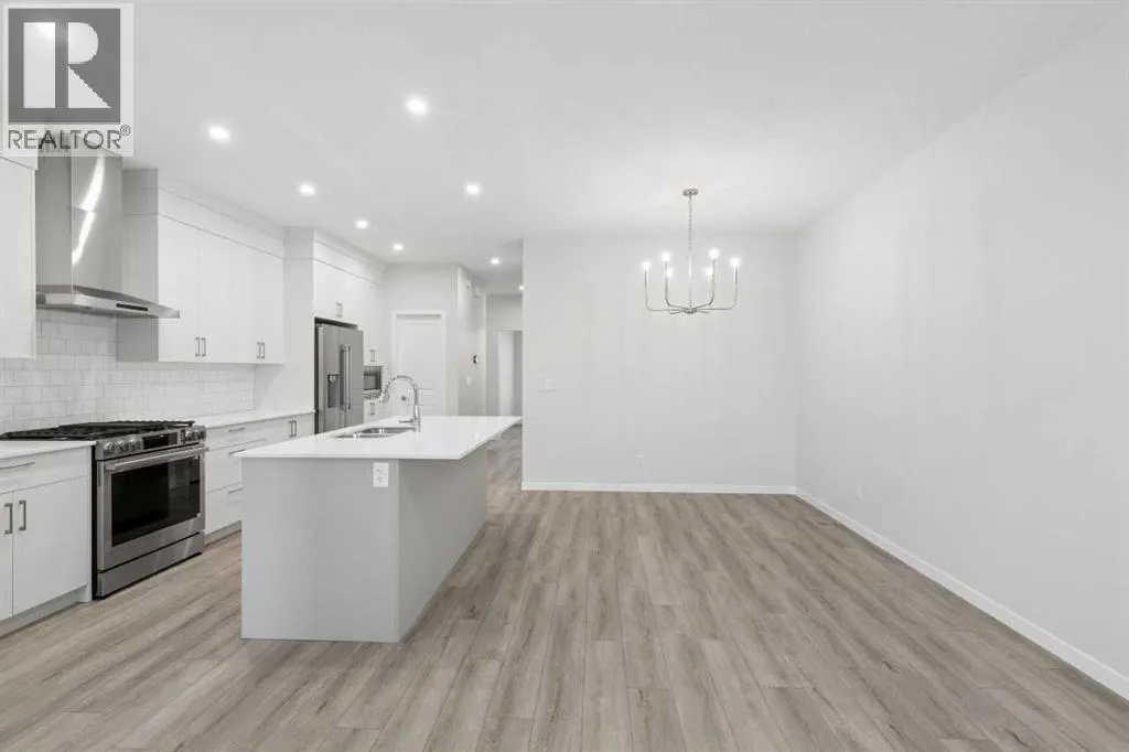 32 Snowberry Common SE
