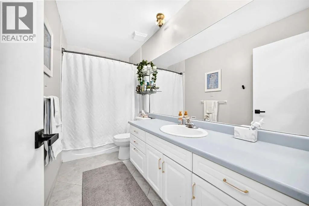 2, 2212 Paliswood Road SW