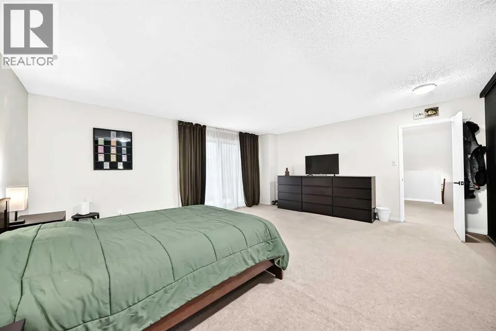 2, 2212 Paliswood Road SW