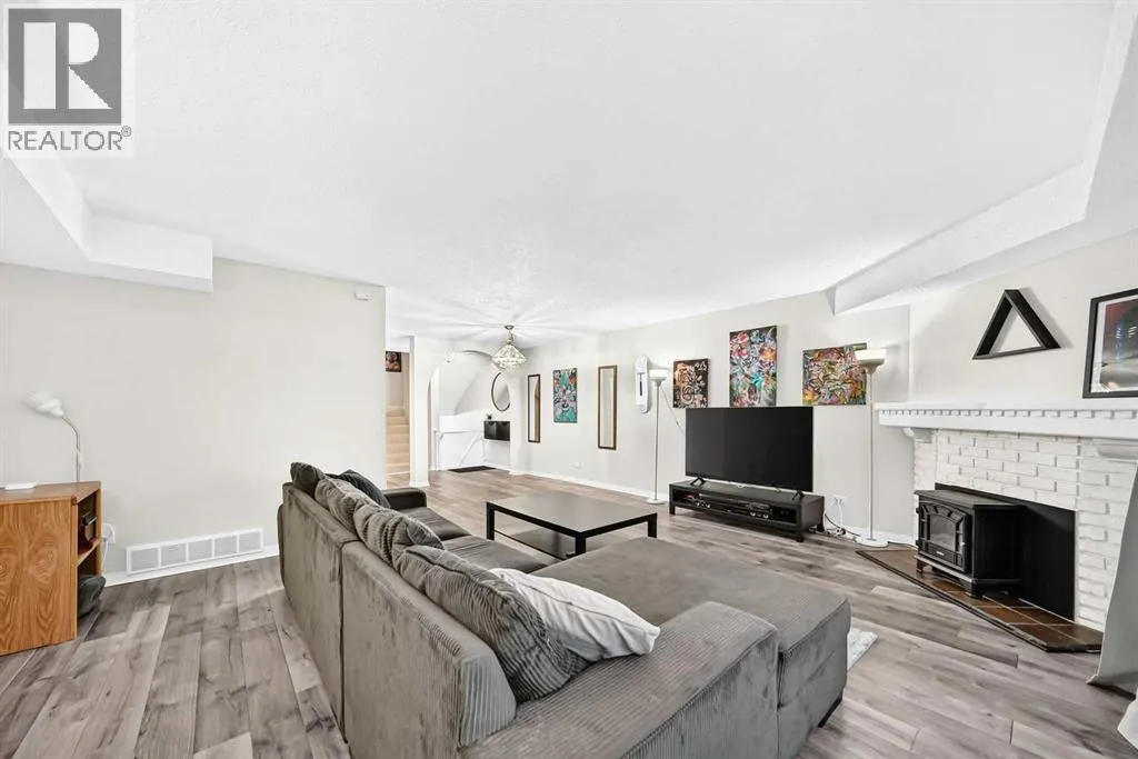 2, 2212 Paliswood Road SW