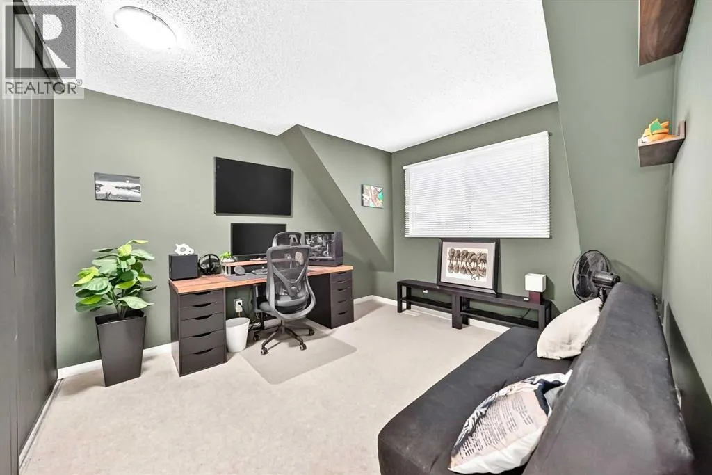 2, 2212 Paliswood Road SW