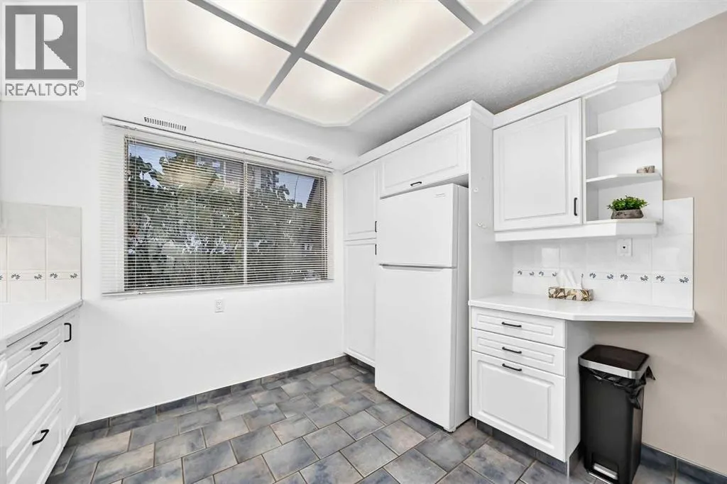 2, 2212 Paliswood Road SW