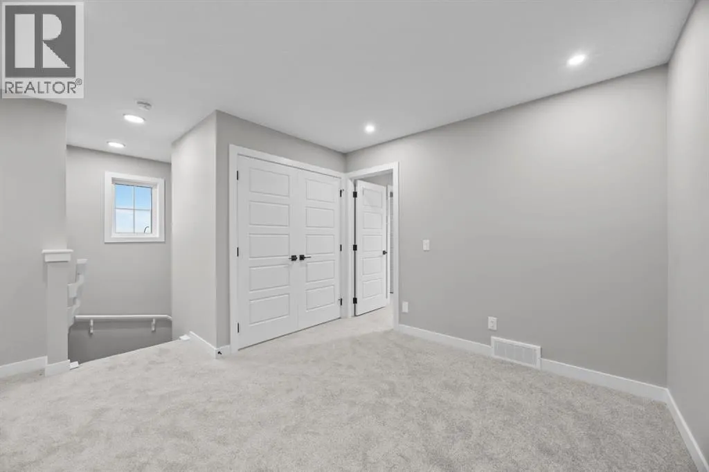 22 Ambleridge Avenue NW