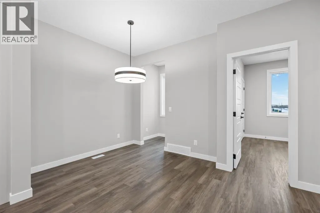 22 Ambleridge Avenue NW