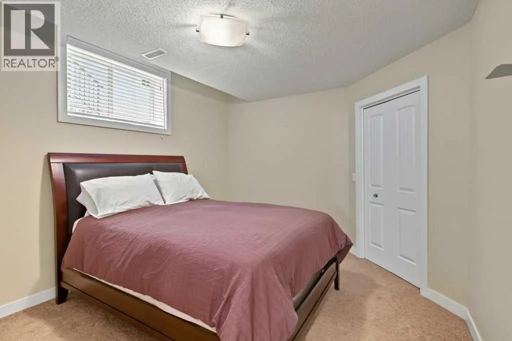 162 Brightonstone Landing SE