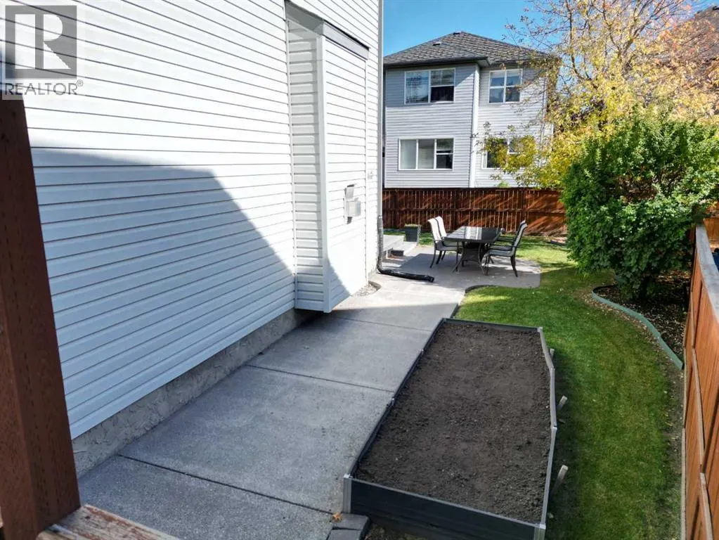 220 West Creek Landing