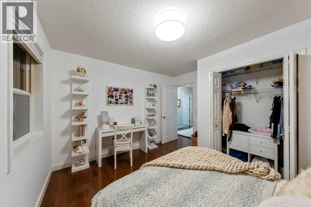 220 West Creek Landing