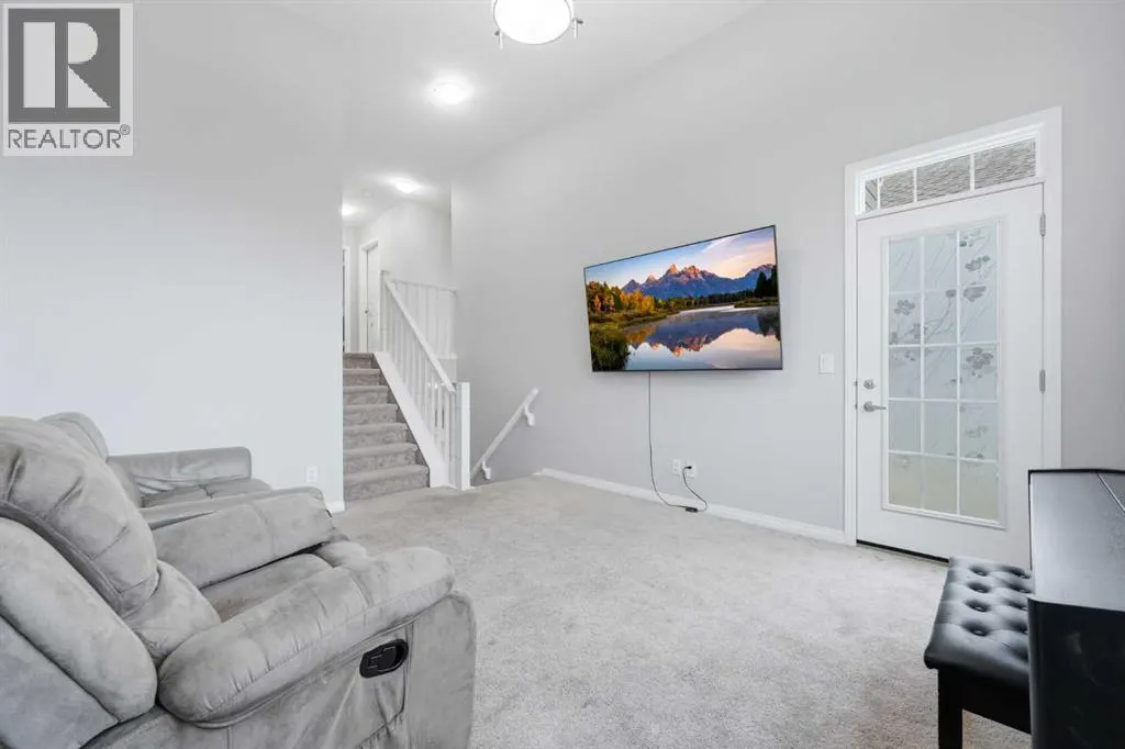 102 Yorkville Green SW