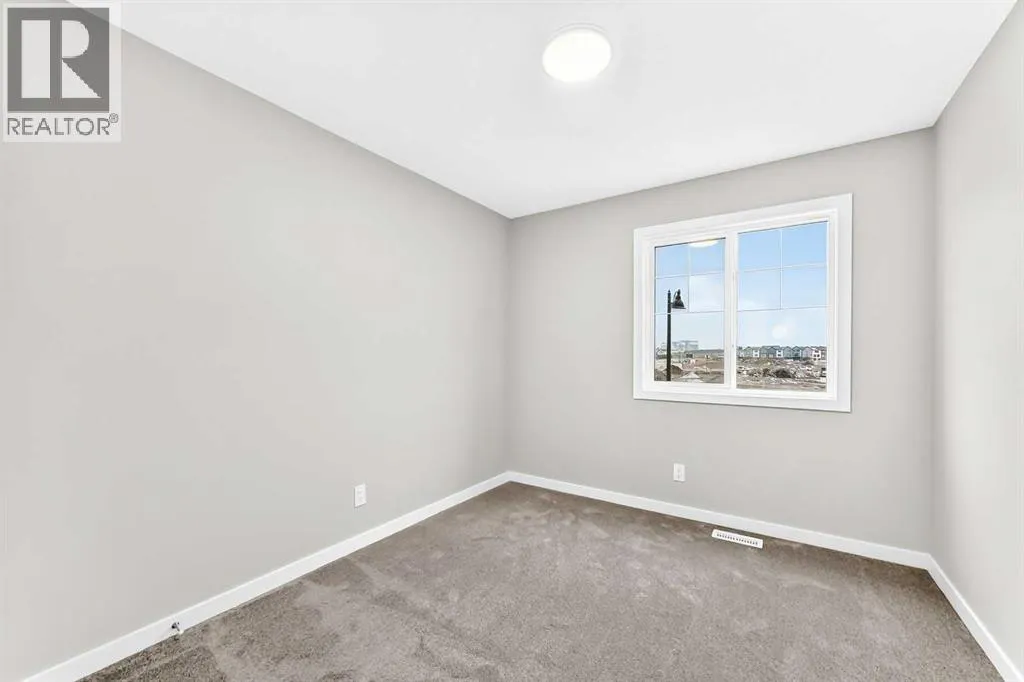 28 Mercado Road SE
