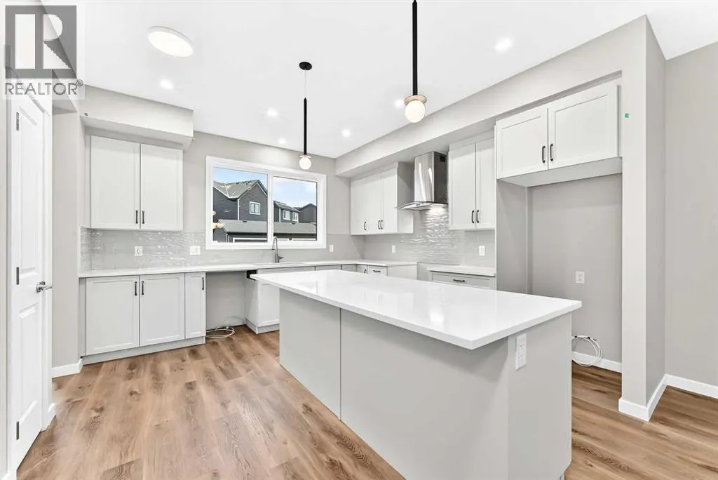 28 Mercado Road SE