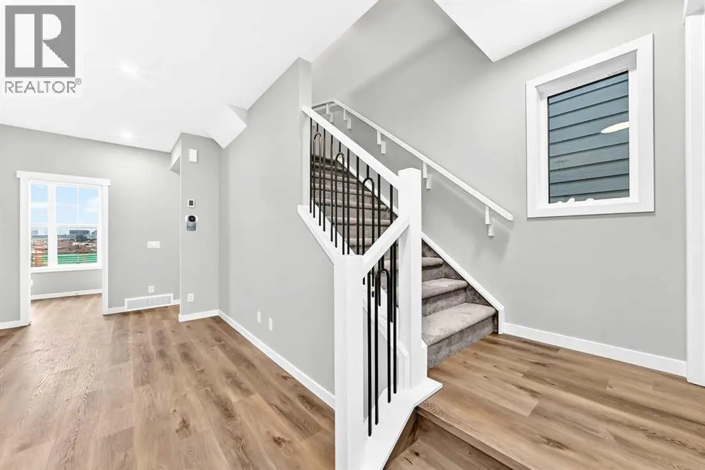 28 Mercado Road SE