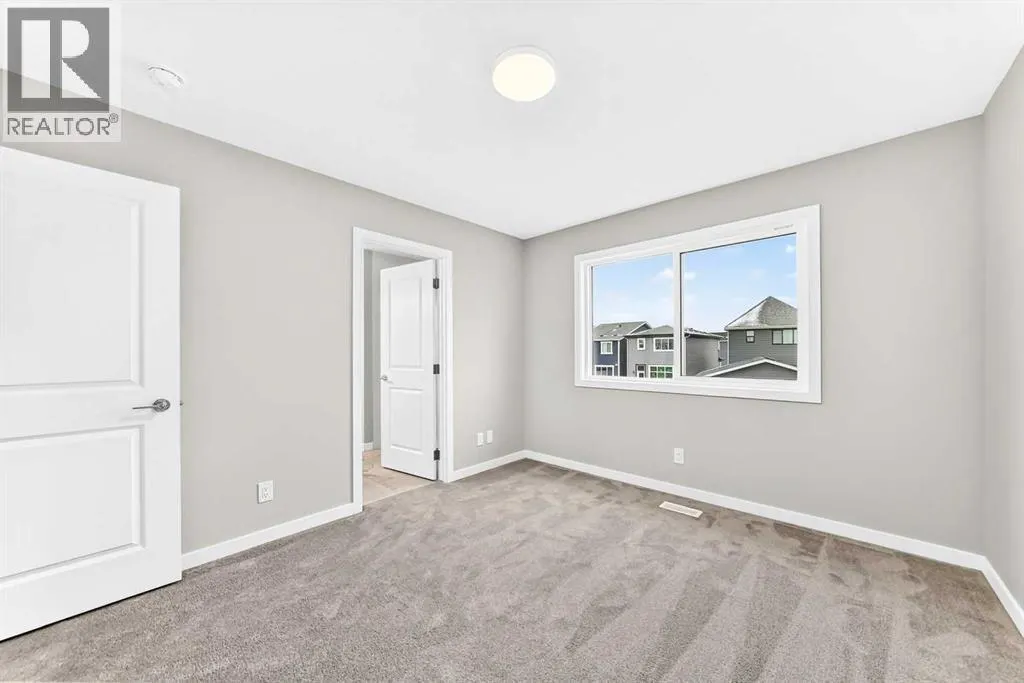 28 Mercado Road SE