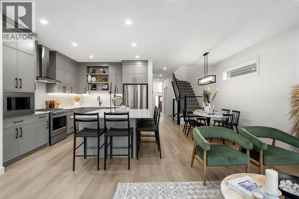 115 Greenwich Drive NW