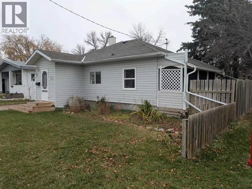 1711 22 Avenue