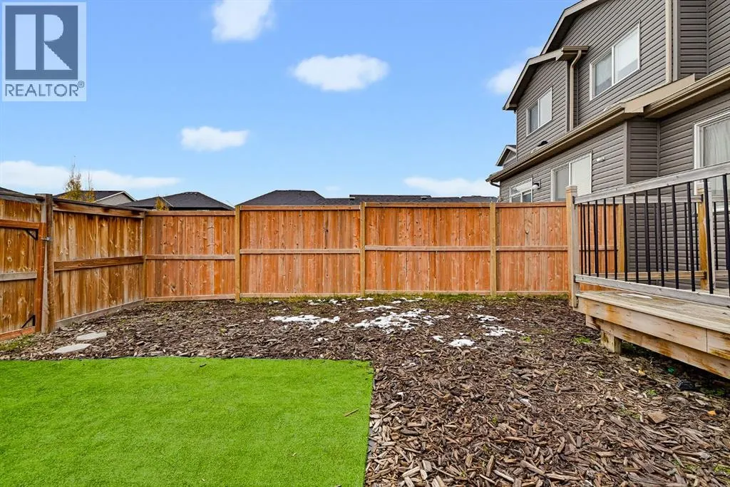 112 Legacy Glen Street SE
