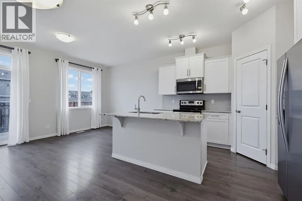 112 Legacy Glen Street SE