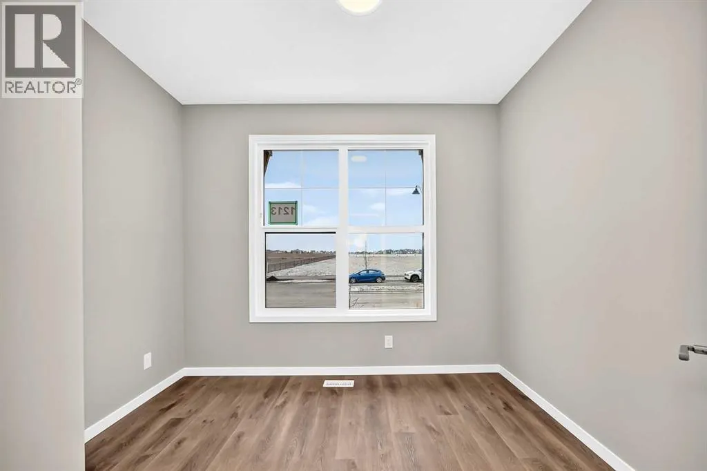 1213 Mahogany Boulevard SE