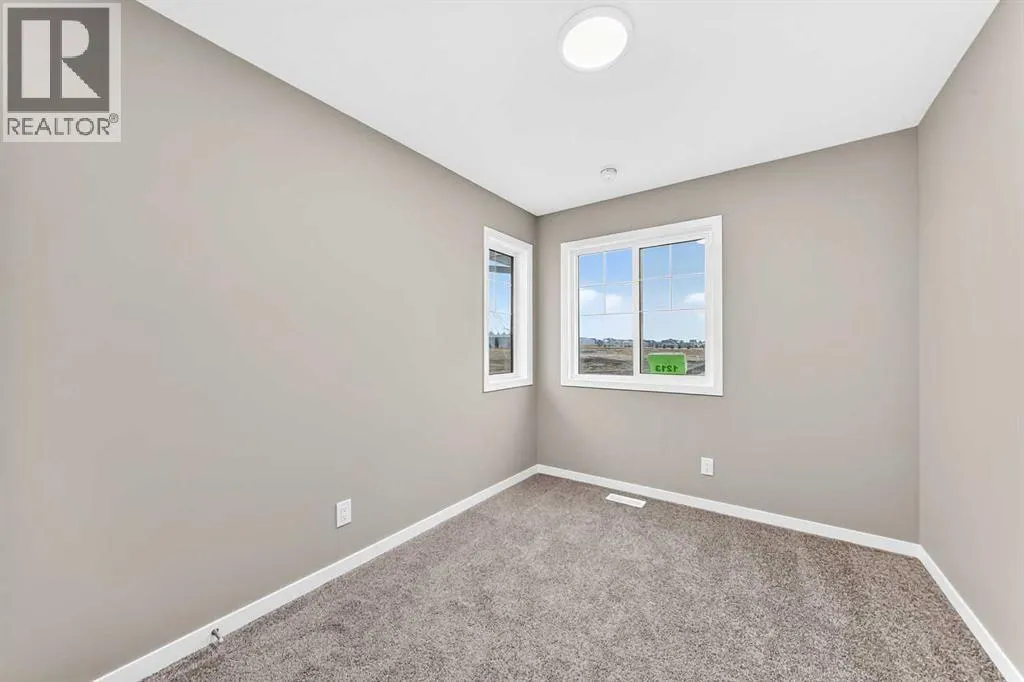 1213 Mahogany Boulevard SE