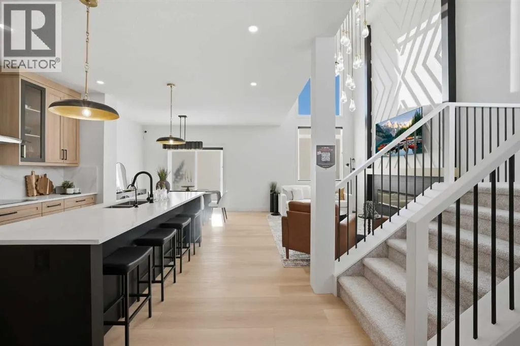 404 Edgefield Point
