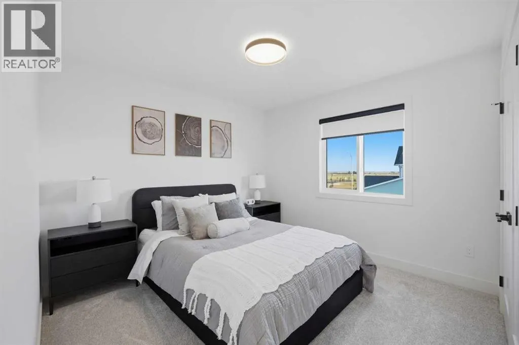 404 Edgefield Point