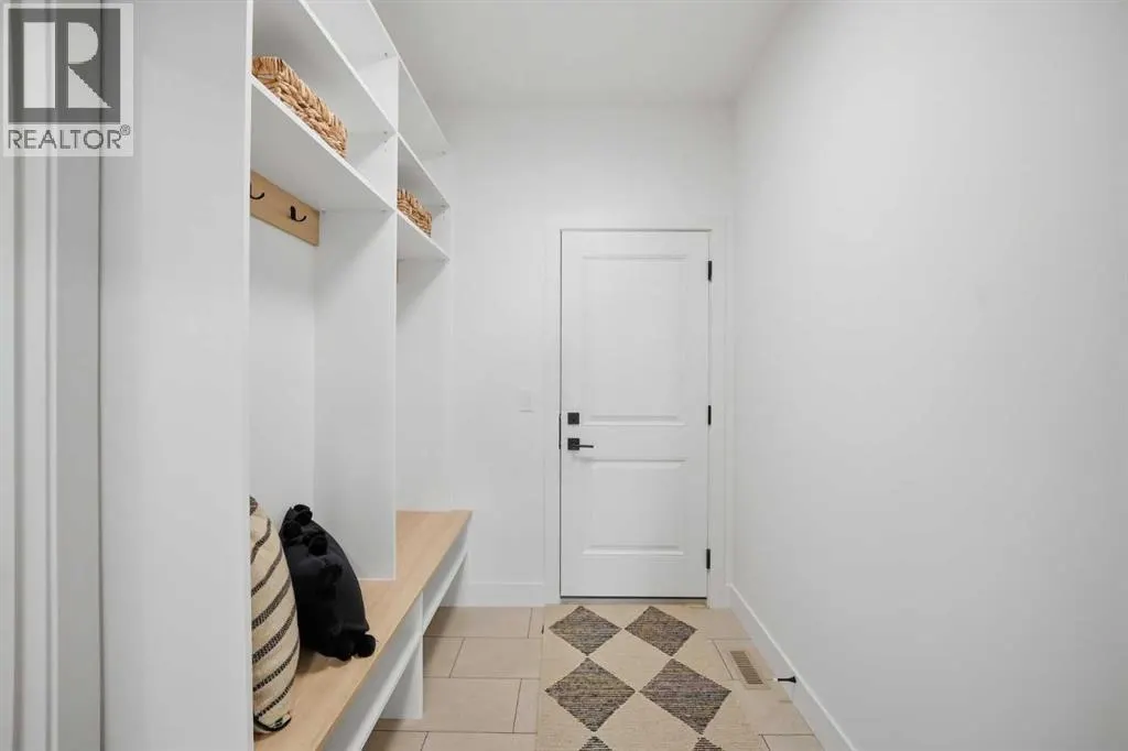 404 Edgefield Point