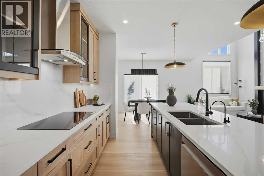 404 Edgefield Point