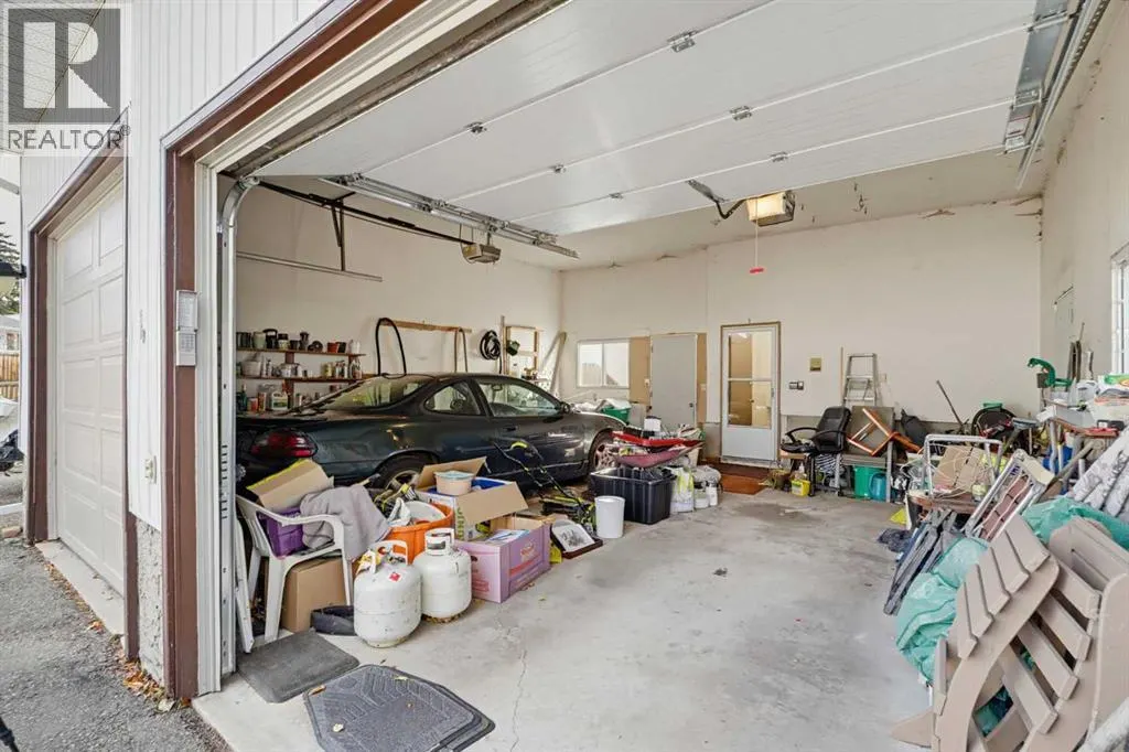 5036 35 Street Close