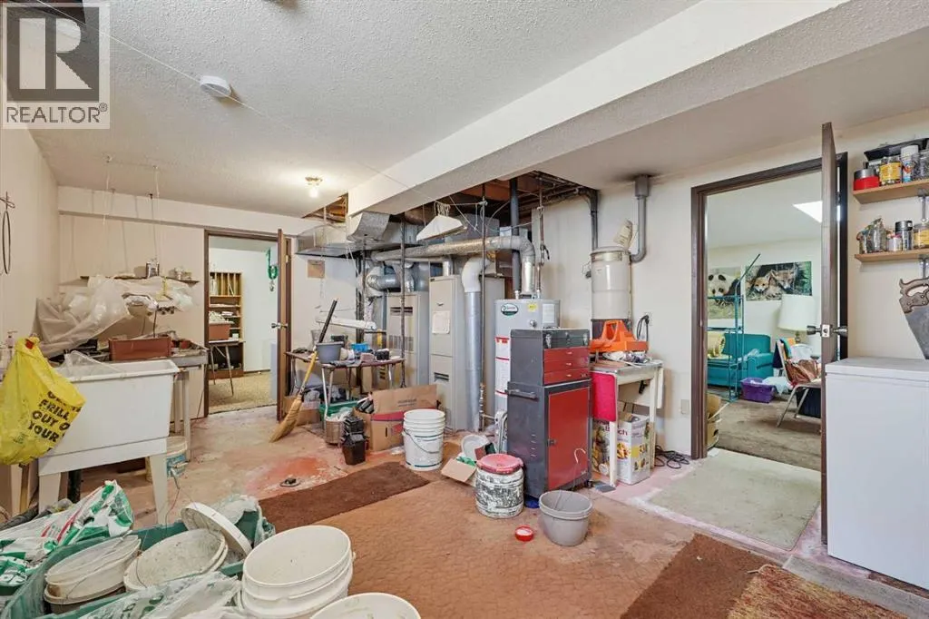 5036 35 Street Close