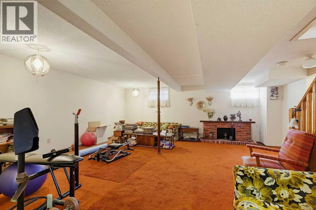 5036 35 Street Close