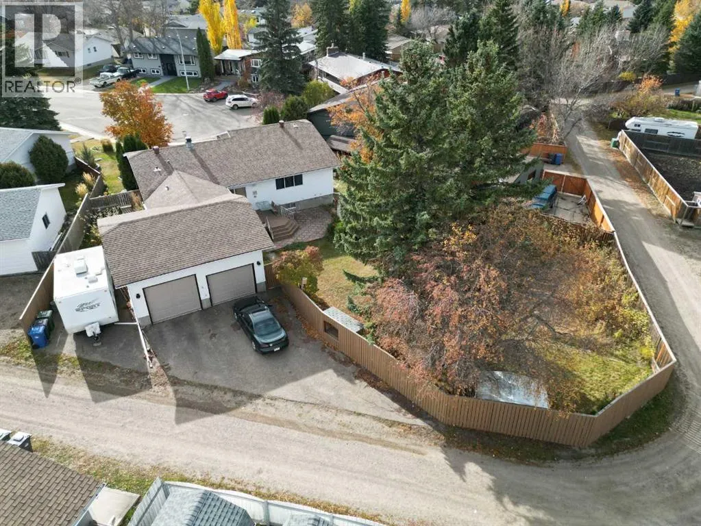 5036 35 Street Close