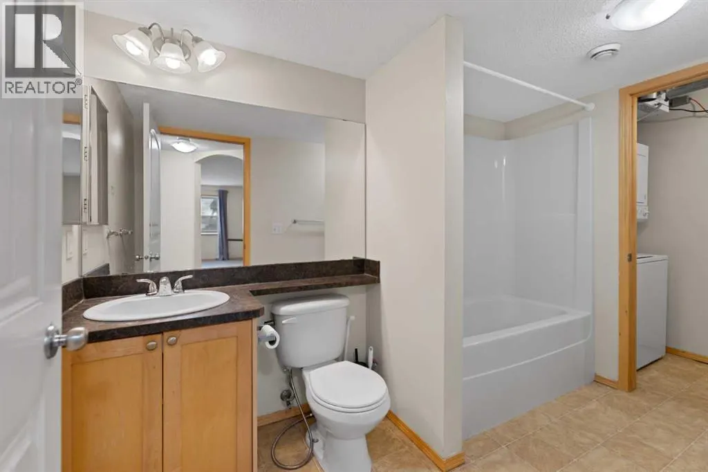 102, 70 Panatella Landing NW