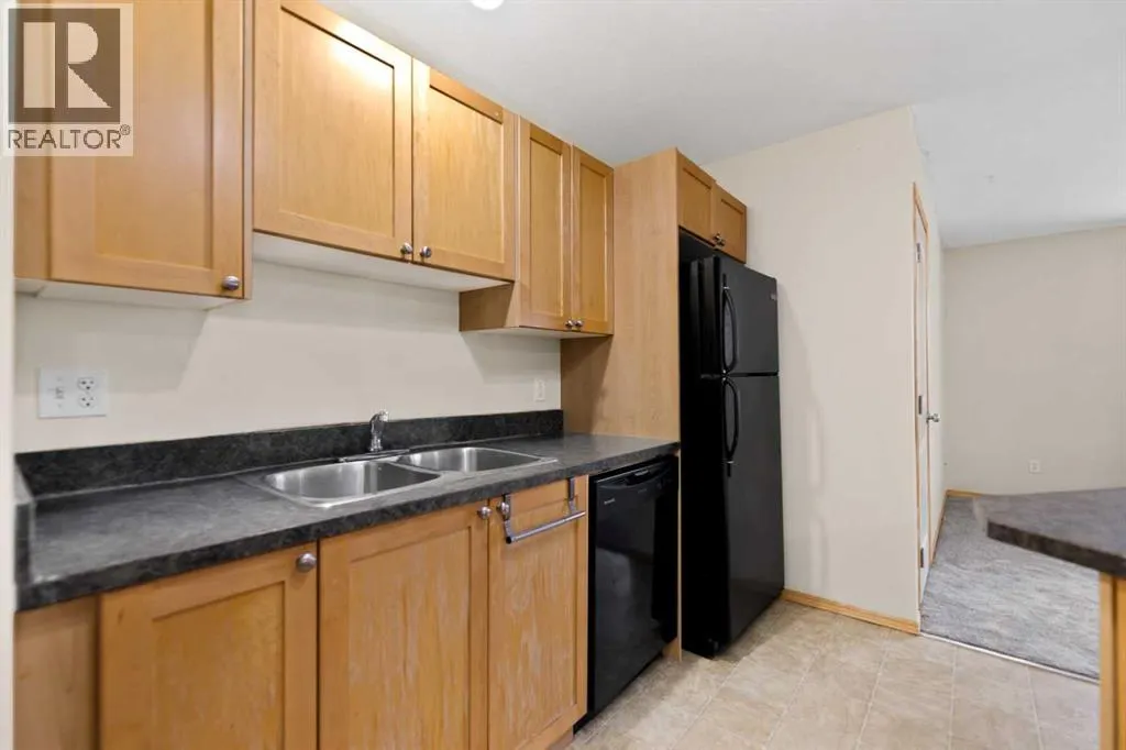 102, 70 Panatella Landing NW
