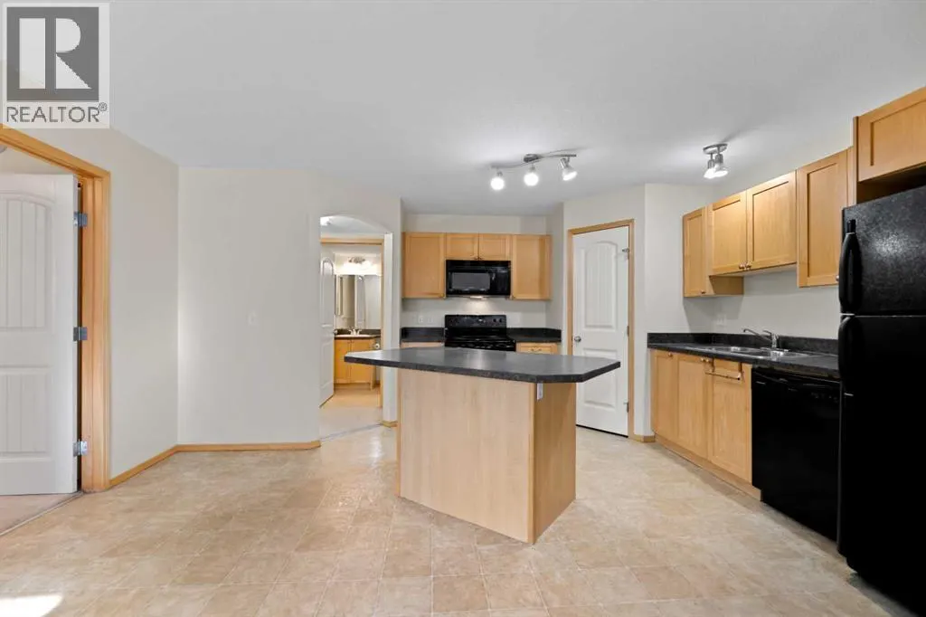 102, 70 Panatella Landing NW
