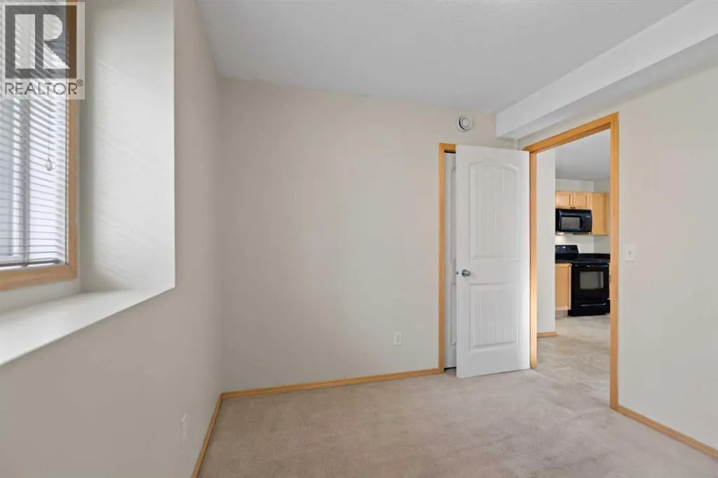 102, 70 Panatella Landing NW
