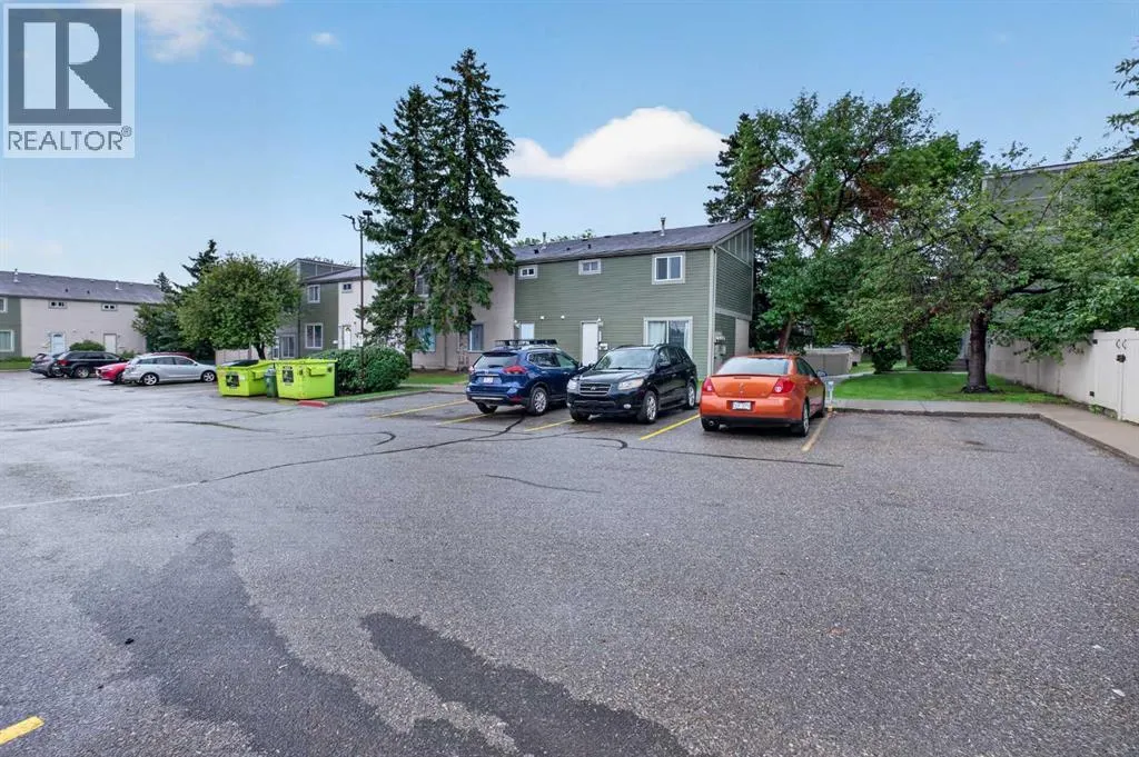 442, 406 Blackthorn Road NE