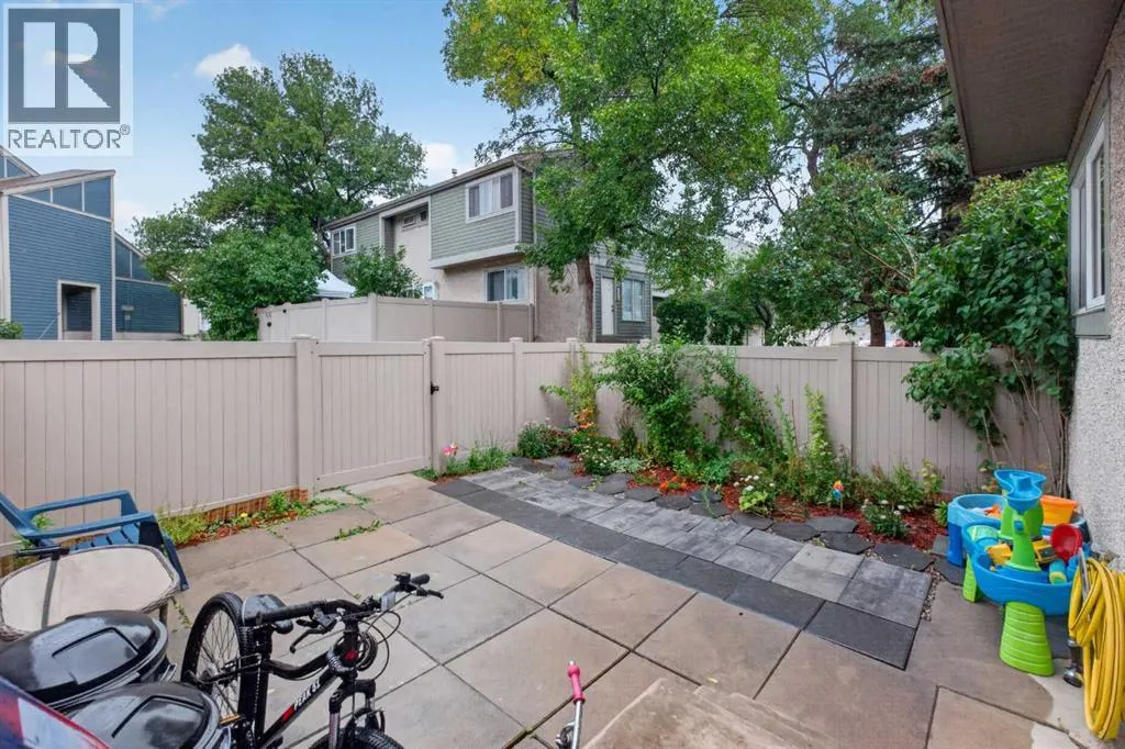 442, 406 Blackthorn Road NE