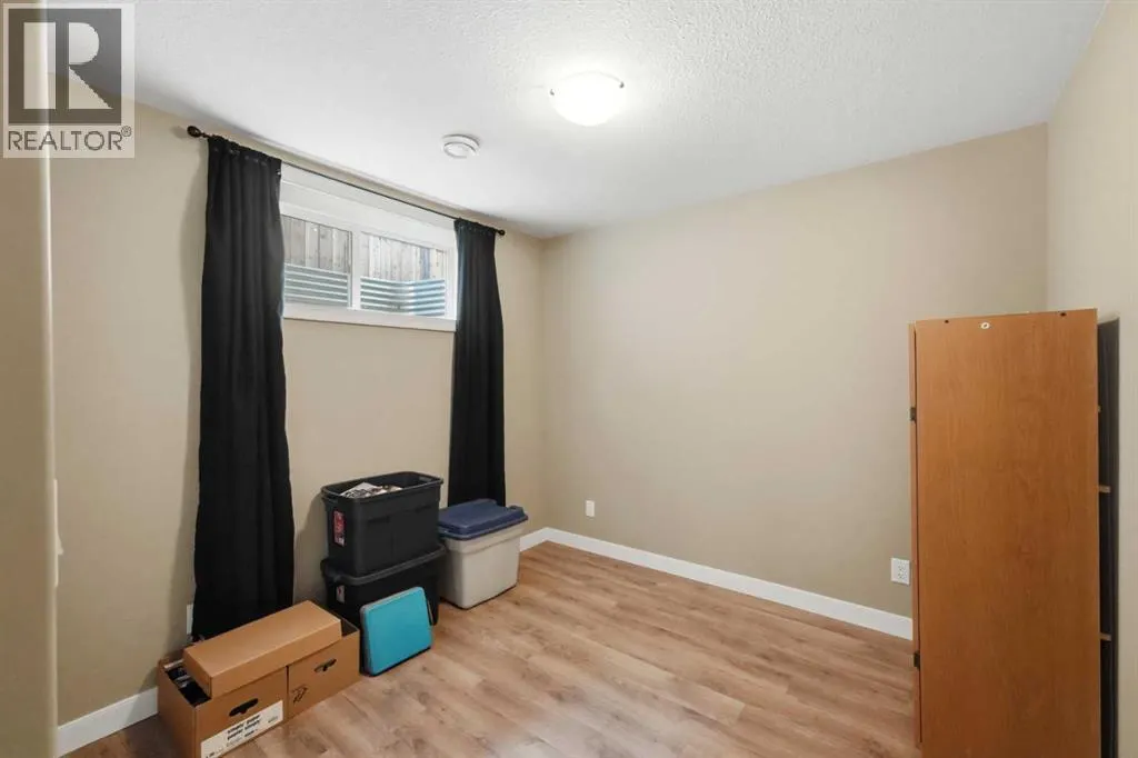 141 Larsen Crescent