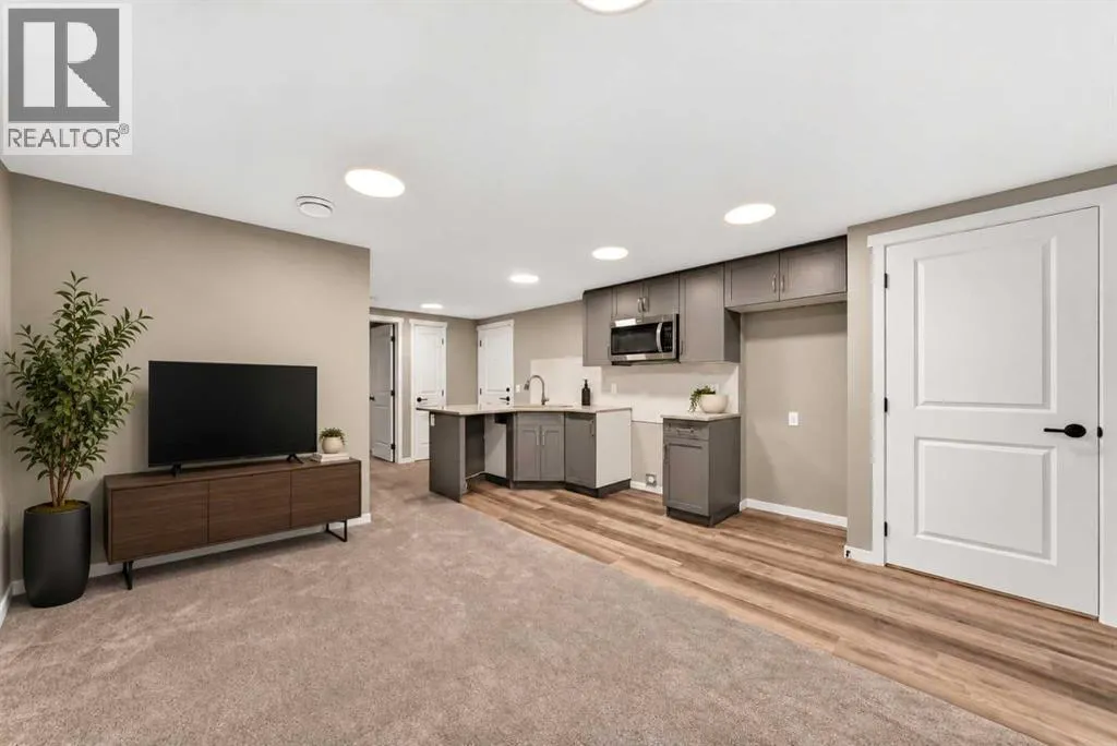 1360 Mahogany Boulevard SE