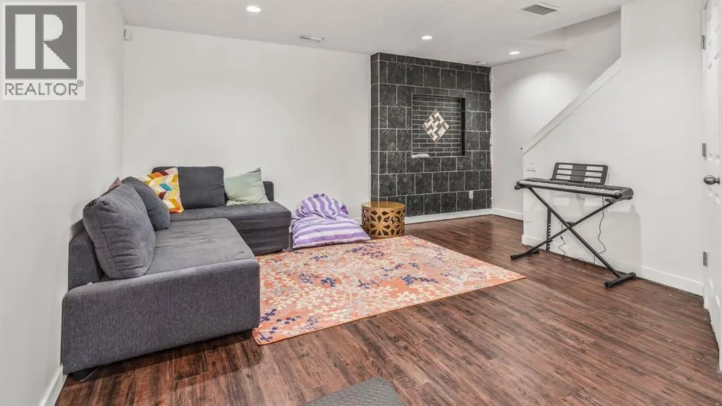 254 Elgin View SE