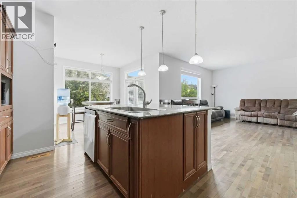 38 Silverado Skies Crescent SW
