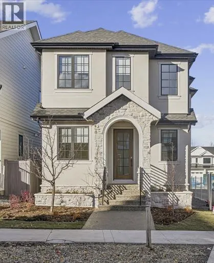 218 Calais Drive SW