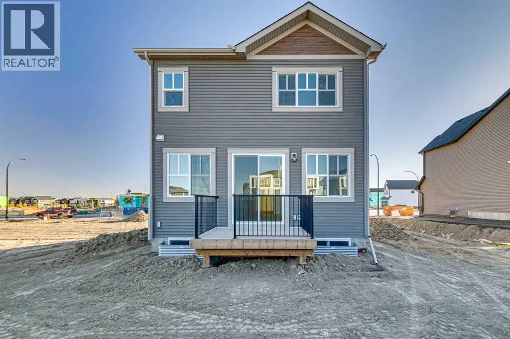 468 Buffaloberry Manor SE