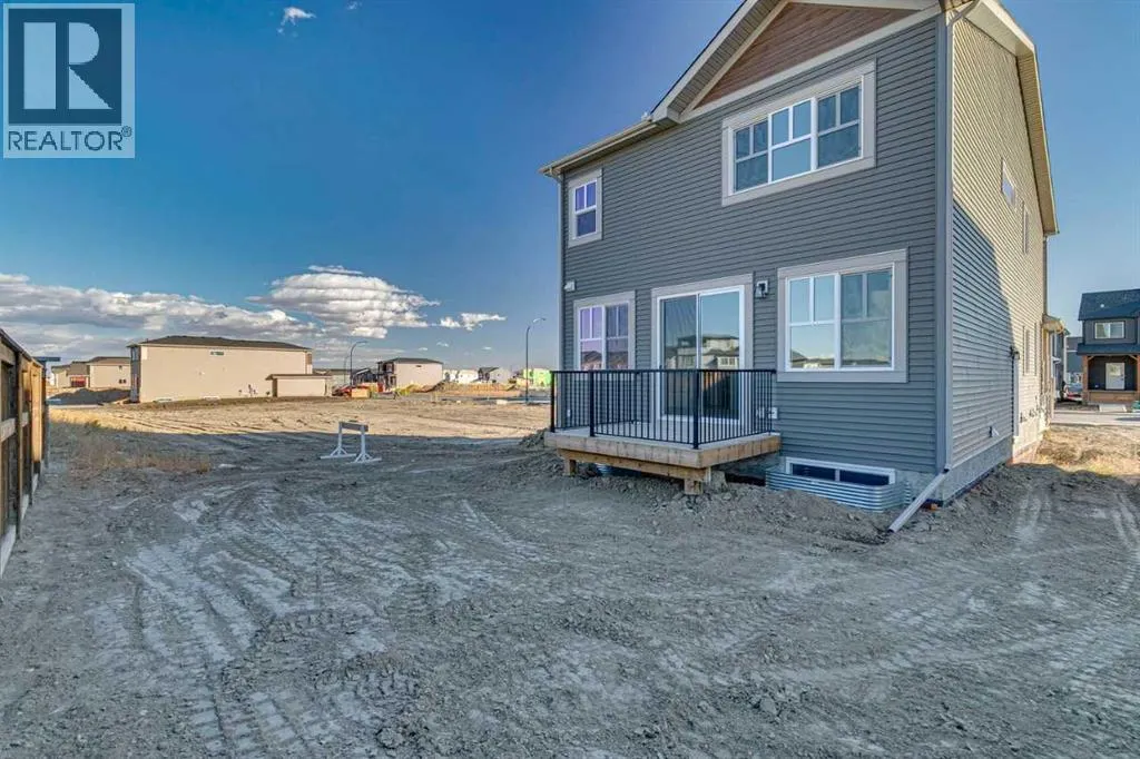 468 Buffaloberry Manor SE