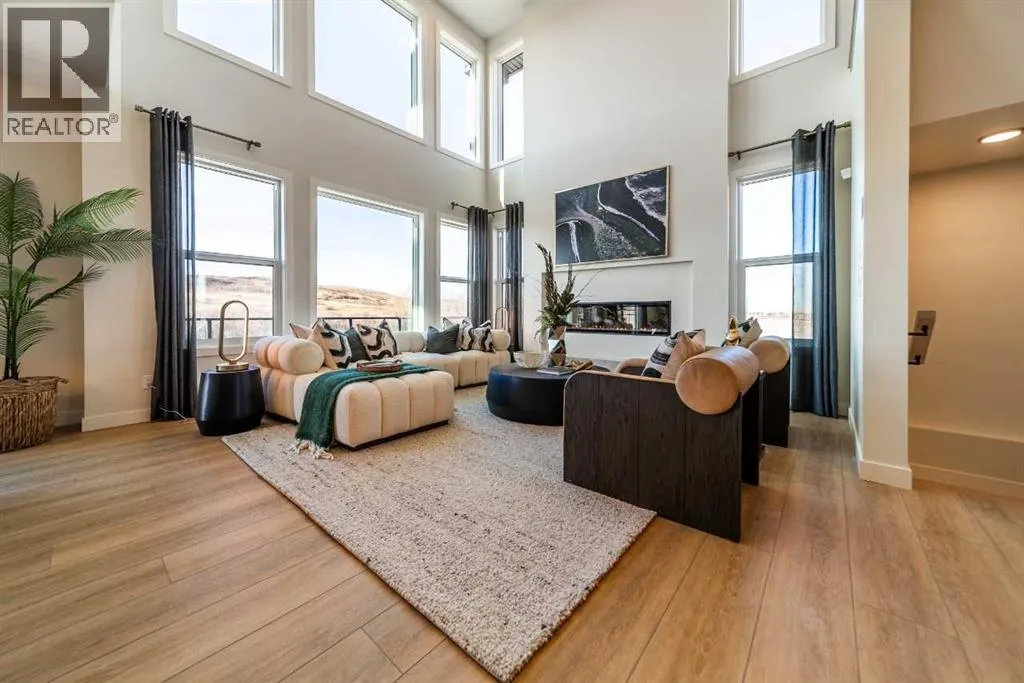 15 Northern Lights Crescent NW