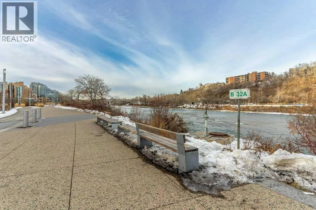 317, 333 Riverfront Avenue SE
