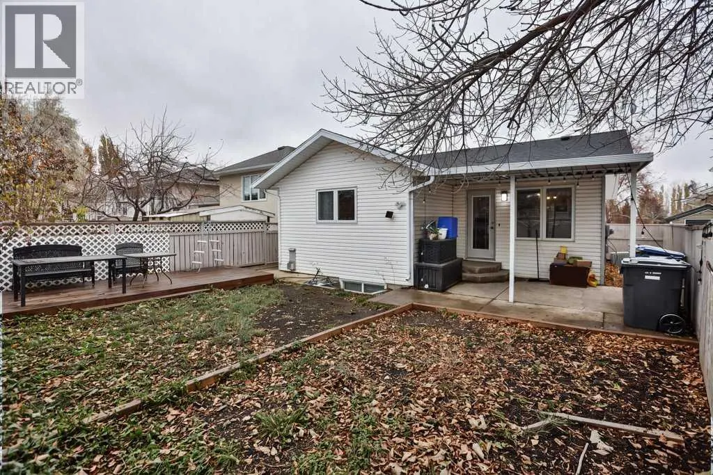 14 Heritage Road W