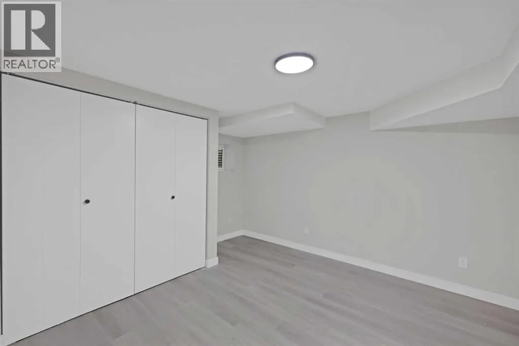 5 Martingrove Court NE