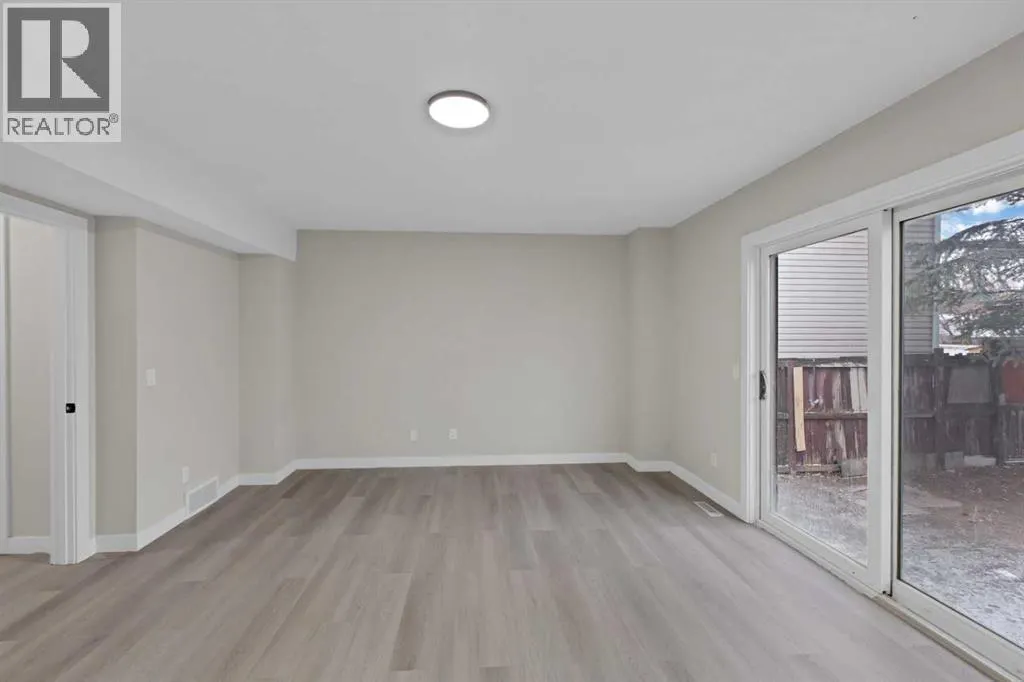 5 Martingrove Court NE