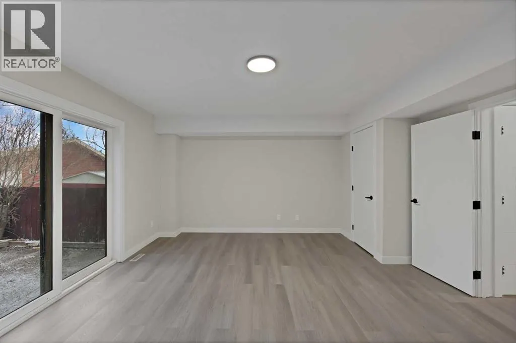 5 Martingrove Court NE