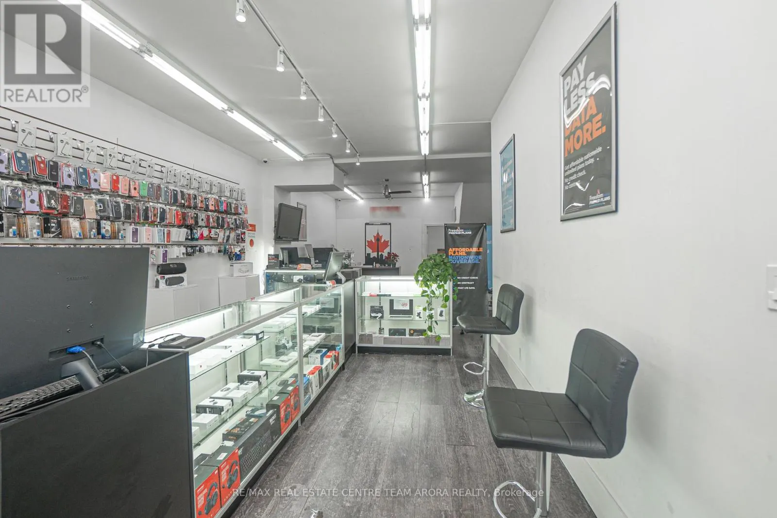 1563 EGLINTON AVENUE W